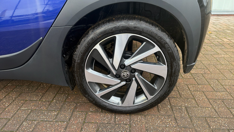 Toyota Aygo X 1.0 VVT-i Edge 5dr Auto Petrol Hatchback